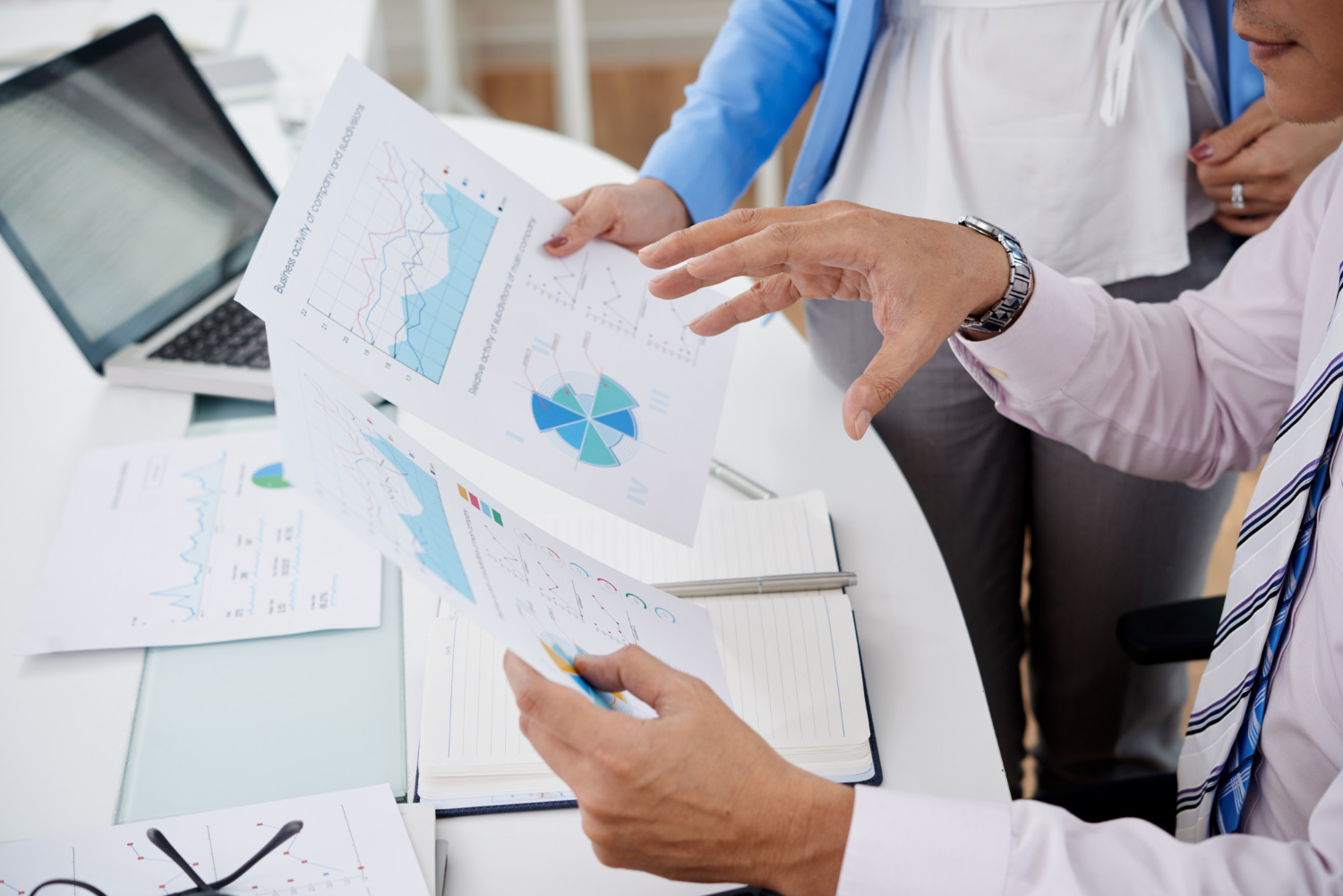 Como a Desim Contabilidade Ajuda Clínicas a Manterem Folha, Faturamento e Tributos sob Controle